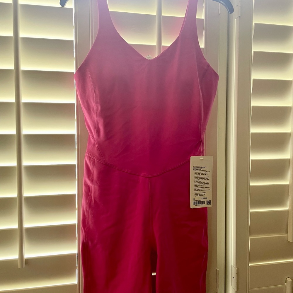 NWT Lululemon Align size 10 Sonic pink bodysuit